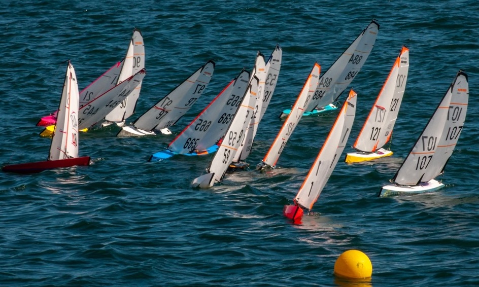 J/24 World Champions Dominate DF95 National Championship!
