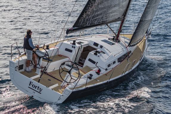 BOOT Dusseldorf Displaying New J/40, J/99, and J/70!